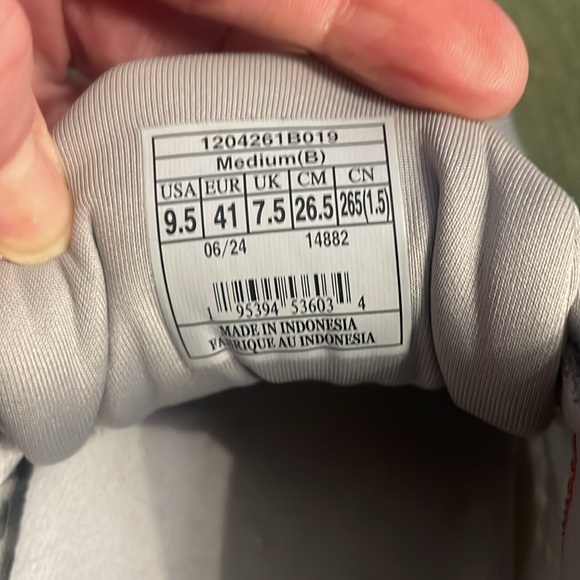 Brooks Adrenaline WORN ONCE 24 GTS 9.5 Women's grey Pink Running Shoes stability - Picture 4 of 9